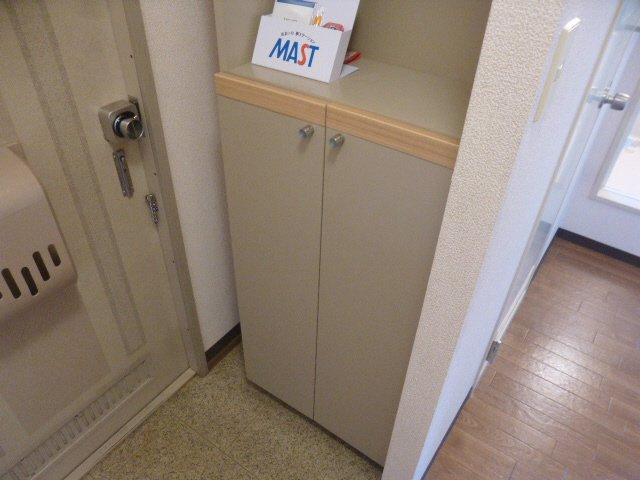 白東ハイツＡの玄関