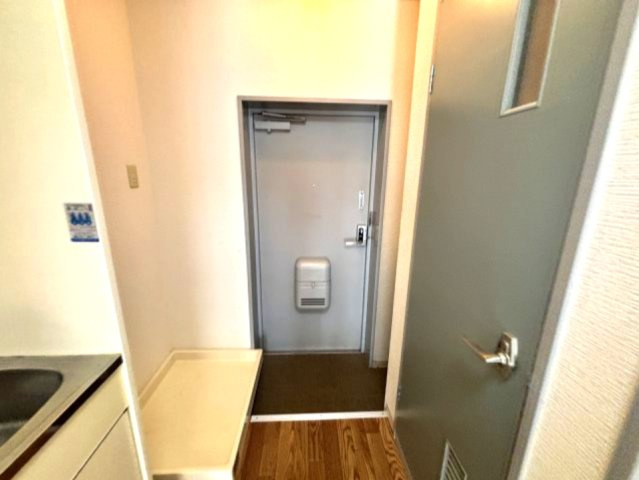 ファミーラ甲南の玄関