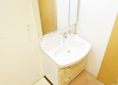 【洗面所】 | ロイヤルヒルズ浦和 | 洗面台です。