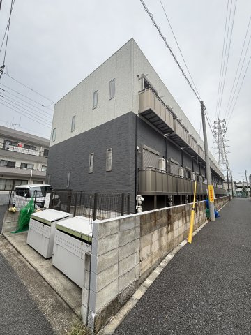 コンフォルト中山の外観