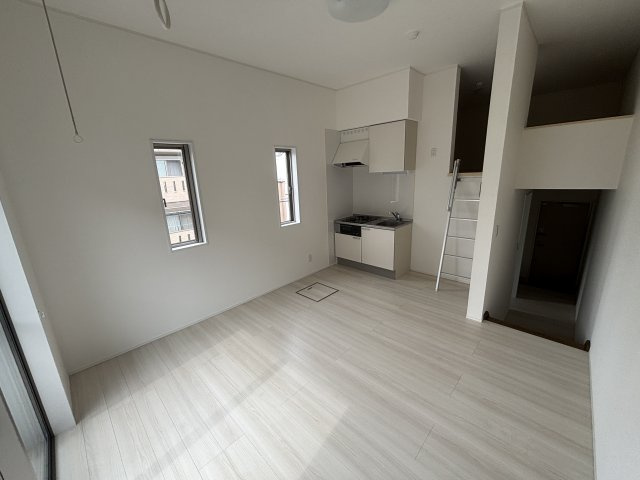 コンフォルト中山の居間・リビング