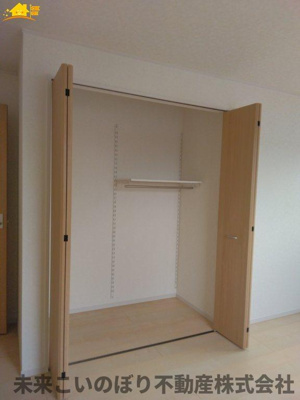 【収納】 | 加須市久下3丁目中古戸建て | 各居室には十分な収納スペースを確保。お部屋全体を広々と使うことができます。