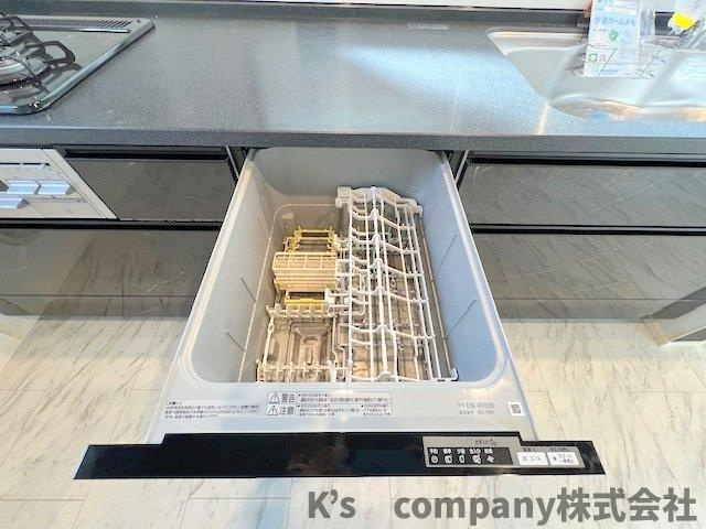 茅ヶ崎市松風台　新築戸建　B号棟のキッチン|食器洗い乾燥機付きで家事の時短に役立ちます☆