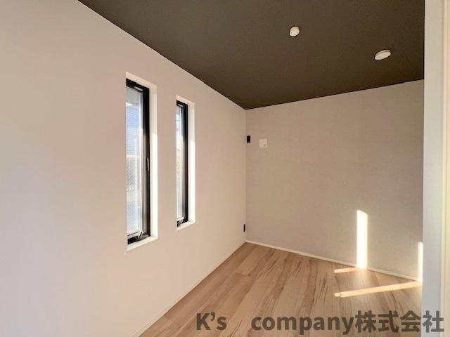 茅ヶ崎市松風台　新築戸建　B号棟の洋室|洋室4.5帖◇
