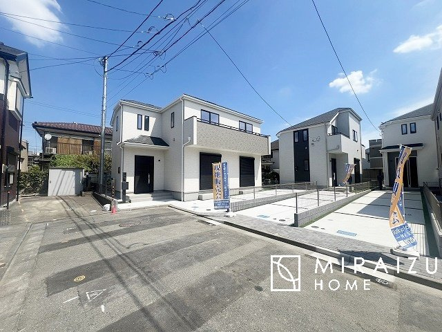 【庭】 | 青く澄み渡った綺麗な空と、陽の光をたっぷりと受ける、そんな新築住宅で新生活をスタートしてみませんか？見学・ご相談等、ミライズホーム(株)までお気軽にご連絡下さい♪