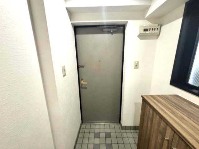 岡本南マンションの玄関