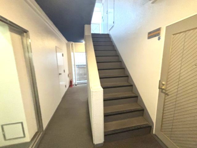 岡本南マンションのロビー