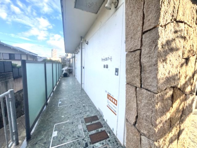 キャッスルアート御影のエントランス