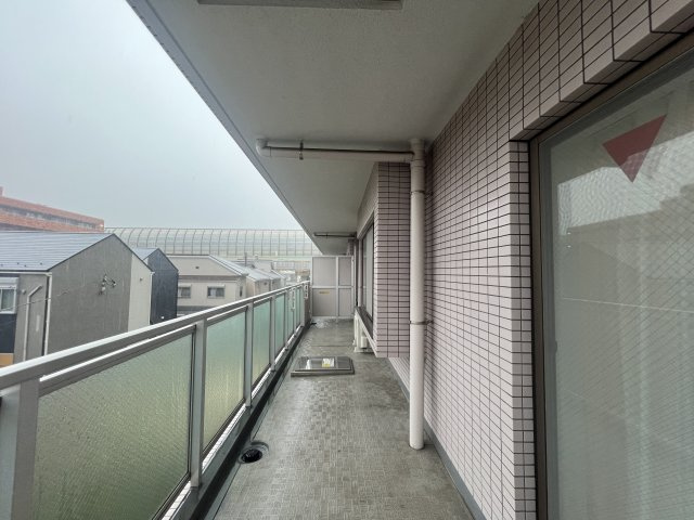 南西×南東向きのイイですねぇ～リノベ【ルネ和田町】のバルコニー|バルコニーがあります