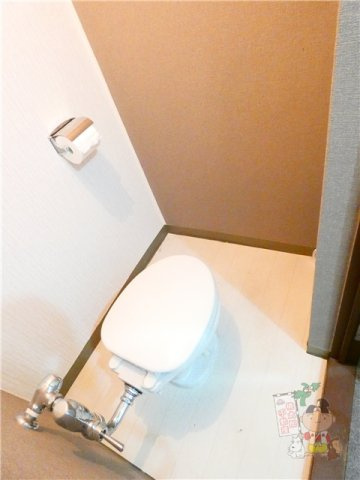 弓之町ビルテナントのトイレ