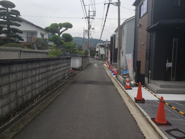 大竹市　新町２丁目の前面道路含む現地写真|前面道路含む現地写真です