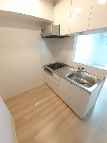 ロータスのキッチン|コンパクトなキッチンで掃除もラクラク