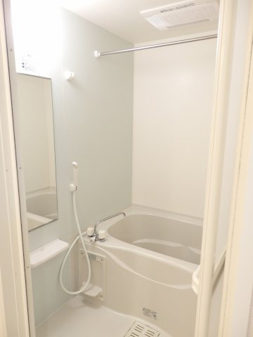 サンセール東野の浴室|コンパクトで使いやすいお風呂です