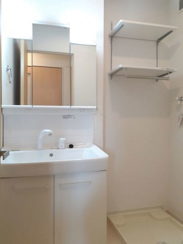 ファイン　ヴィラ　Ⅵ　Ｂの洗面所|スペースが確保できる洗面所です