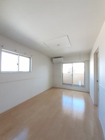 ファイン　ヴィラ　Ⅵ　Ｂの居間・リビング|ゆったり過ごせるリビングです