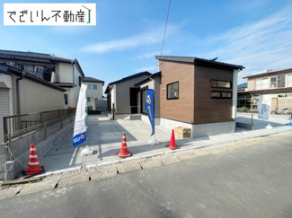 【前面道路含む現地写真】 | ≪2号棟≫
現地(2025年11月撮影)