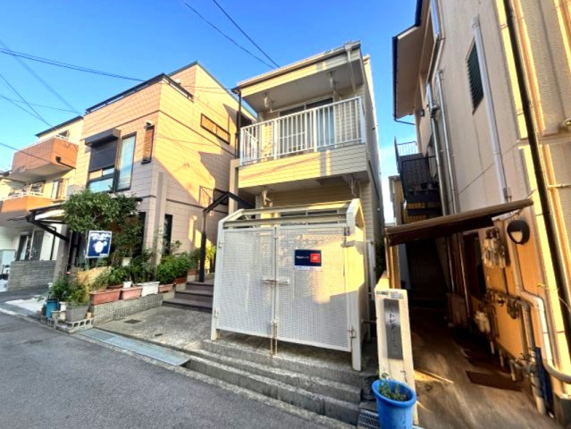 甲南山手ハイツの外観