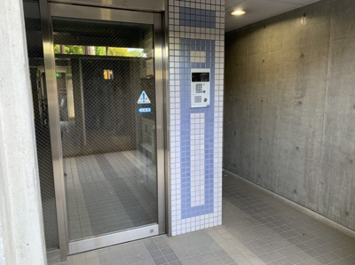 【エントランス】 | ムーンシックス