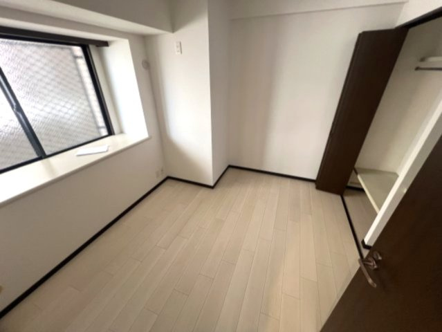 アーデンコート住吉川の洋室