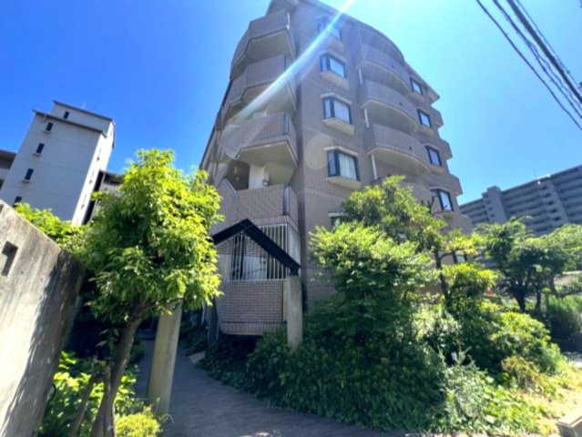 アーデンコート住吉川の外観