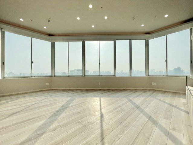 ブリリア有明スカイタワーの画像