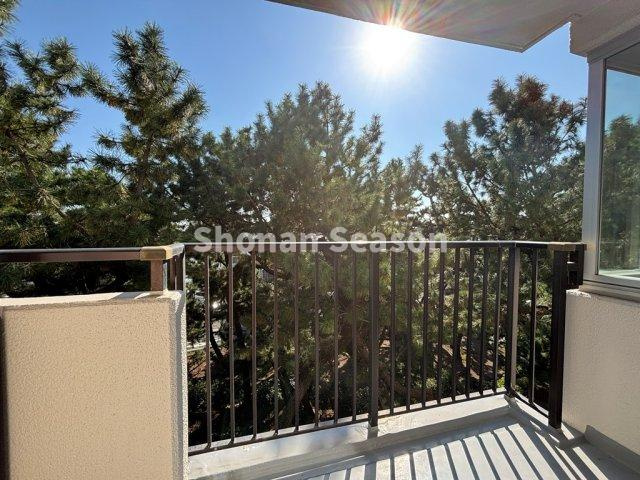 【バルコニー】 | 暖かな陽光差し込む南バルコニー！プライバシーも確保しております。