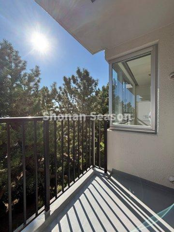 【バルコニー】 | 南バルコニーは日照時間長く、洗濯物もしっかり乾きます。