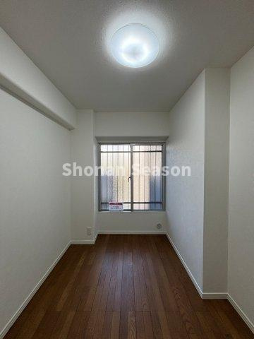 【洋室】 | リフォーム完工し、ゆっくりご内見いただけるようになりました。