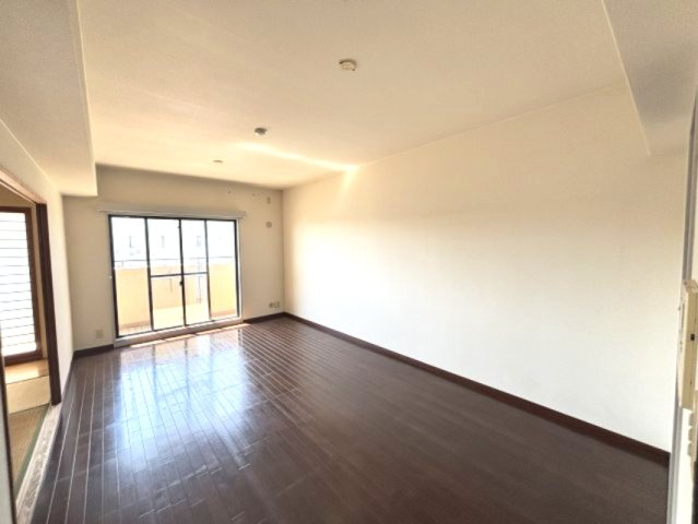 シュネルパークレジデンス　の居間・リビング