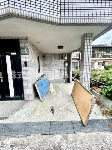 生野東３丁目一戸建の駐車場
