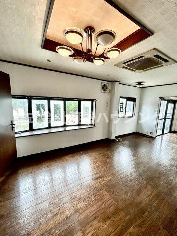 生野東３丁目一戸建のその他|窓