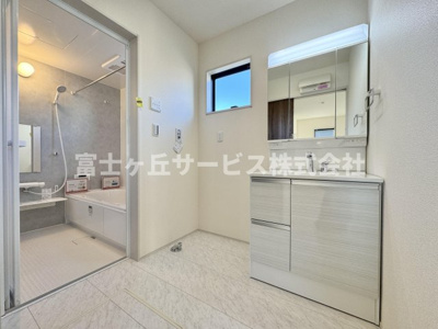 【脱衣所】 | 静岡市清水区三保 6期 新築一戸建て 1号棟 | 脱衣場です