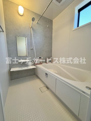 【浴室】 | 静岡市清水区三保 6期 新築一戸建て 1号棟 | ゆったりくつろげるお風呂です