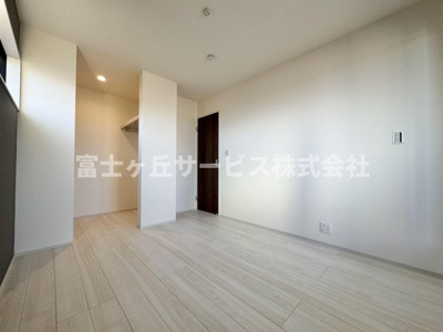 【寝室】 | 静岡市清水区三保 6期 新築一戸建て 1号棟 | 落ち着いて過ごせる寝室です