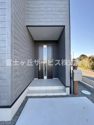 【エントランス】 | 静岡市清水区三保 6期 新築一戸建て 1号棟 | エントランスです