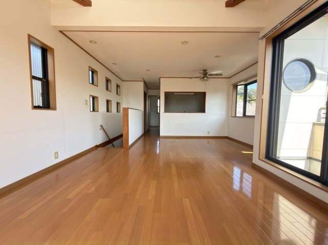 小田原市城山4丁目 オール電化住宅！小田原駅徒歩圏内！の居間・リビング