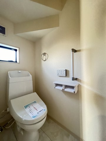 磯城郡田原本町阪手　第12期　のトイレ|温水洗浄便座付きトイレ