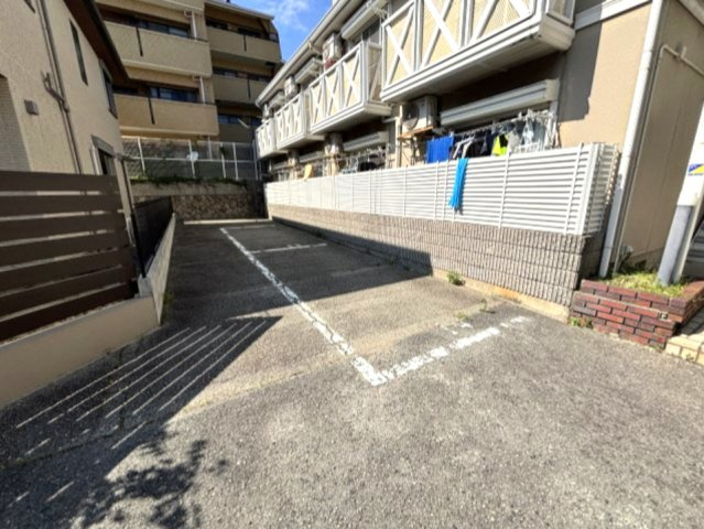 シャルマン六甲の駐車場