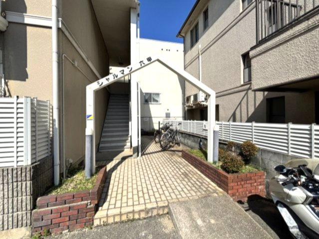 シャルマン六甲のエントランス
