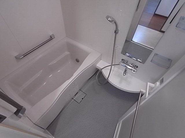 神戸市兵庫区中道通１丁目の賃貸マンションの浴室