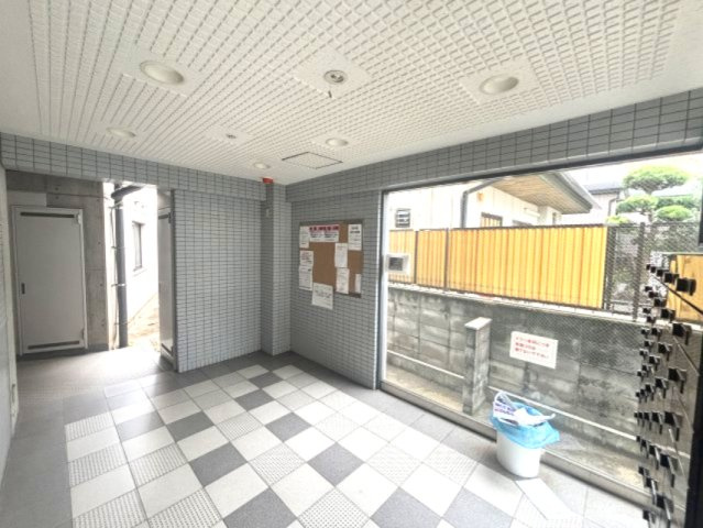 ロマネスク御影のロビー