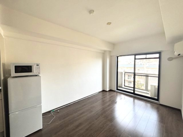 ロマネスク御影の居間・リビング