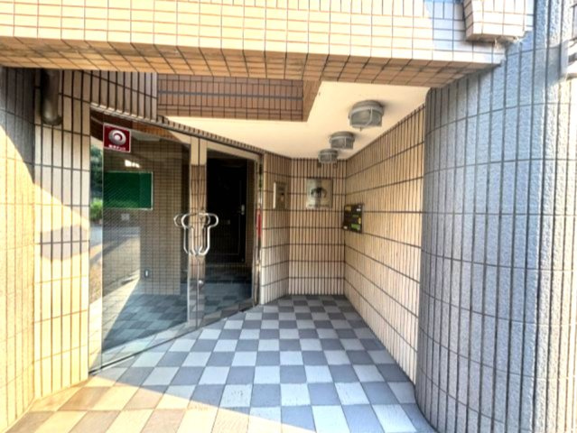 サンパレス21御影山手のエントランス