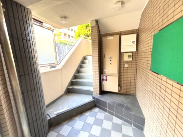 サンパレス21御影山手のロビー