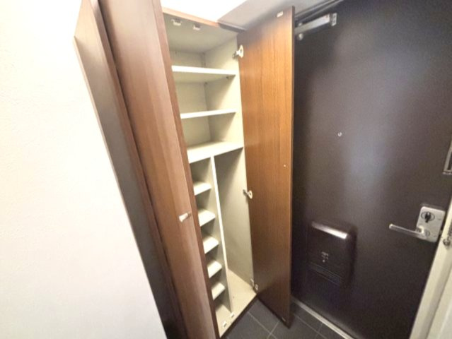 サンパレス21御影山手の玄関