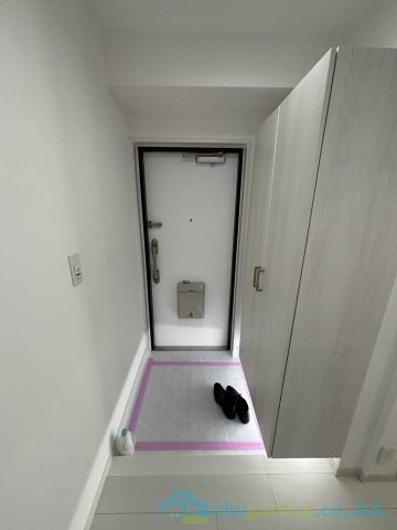 平塚若宮ハイツ７号棟の玄関