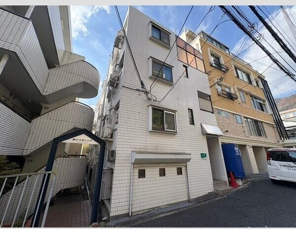 シャトレ六甲の外観