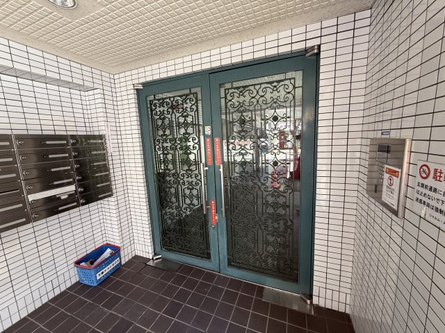 シャルムメゾン六甲道のエントランス