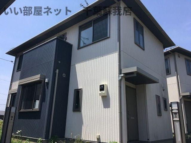 さくらレジデンスのエントランス|おしゃれな外観です