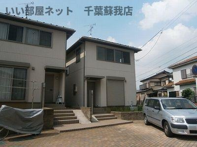 さくらレジデンスの外観|シンプルで使いやすい玄関です